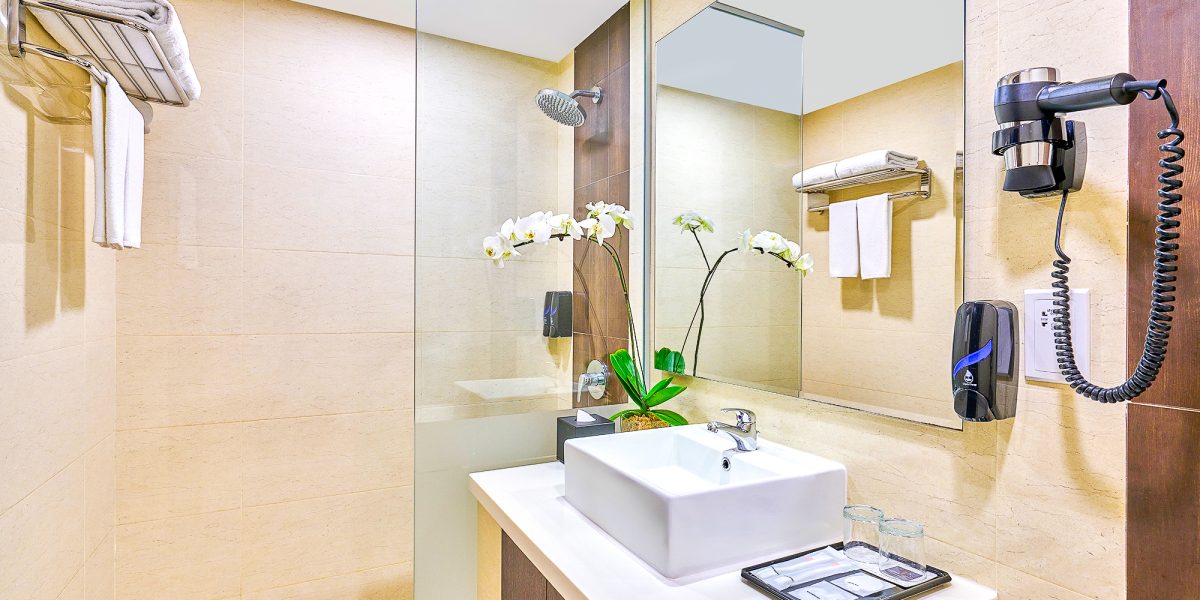 REFRESHING SHOWER